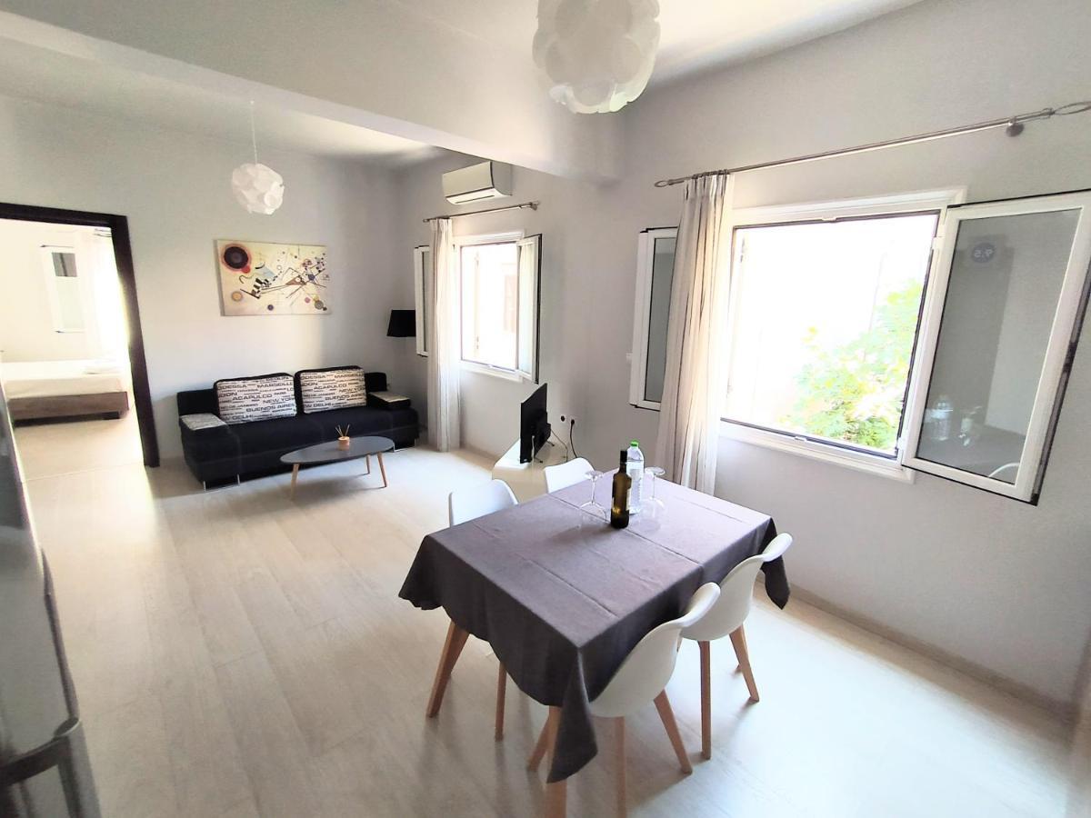 S&E New Port Apartment コルフ島 エクステリア 写真